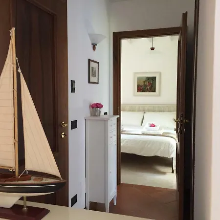 Mara Gardone Riviera